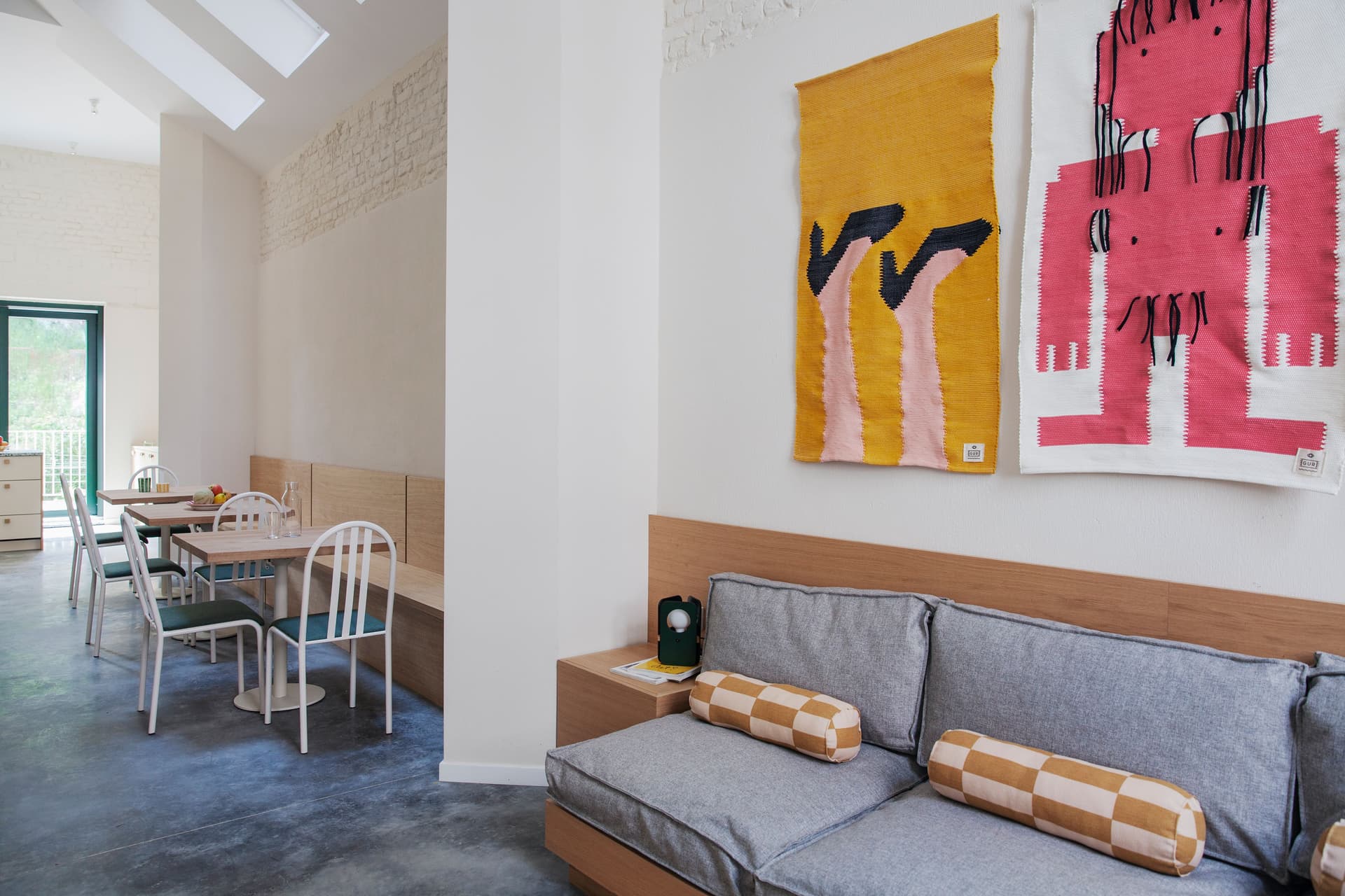 Default Alt Text Default Alt Text