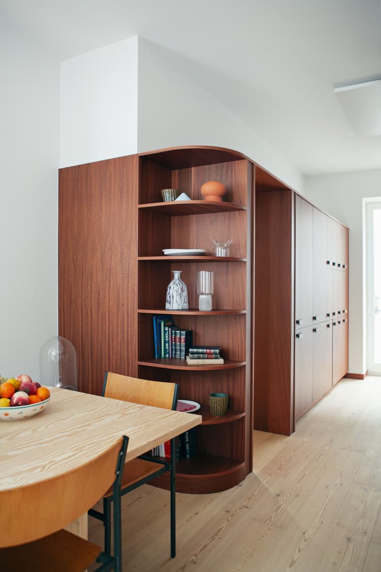 Gallery Image 4 Gallery Image 4