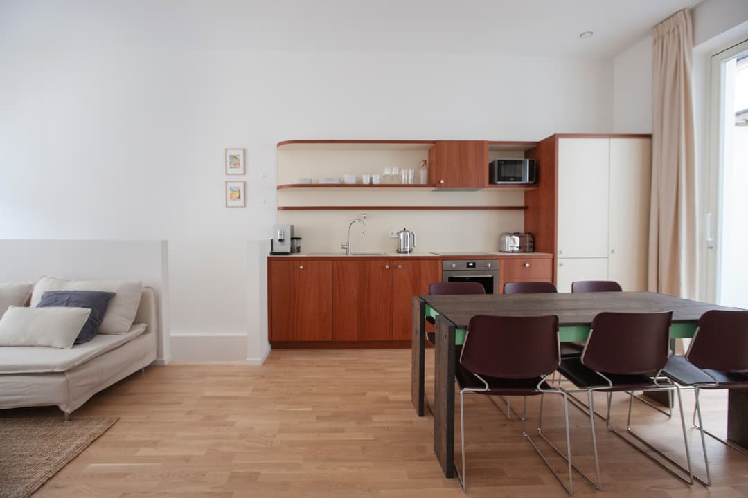 3 Bedrooms Apartment 3 Bedrooms Apartment